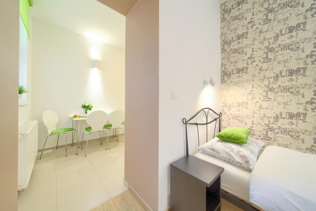 Logo Apartments 5 Min Walk To Main Square ザグレブ エクステリア 写真