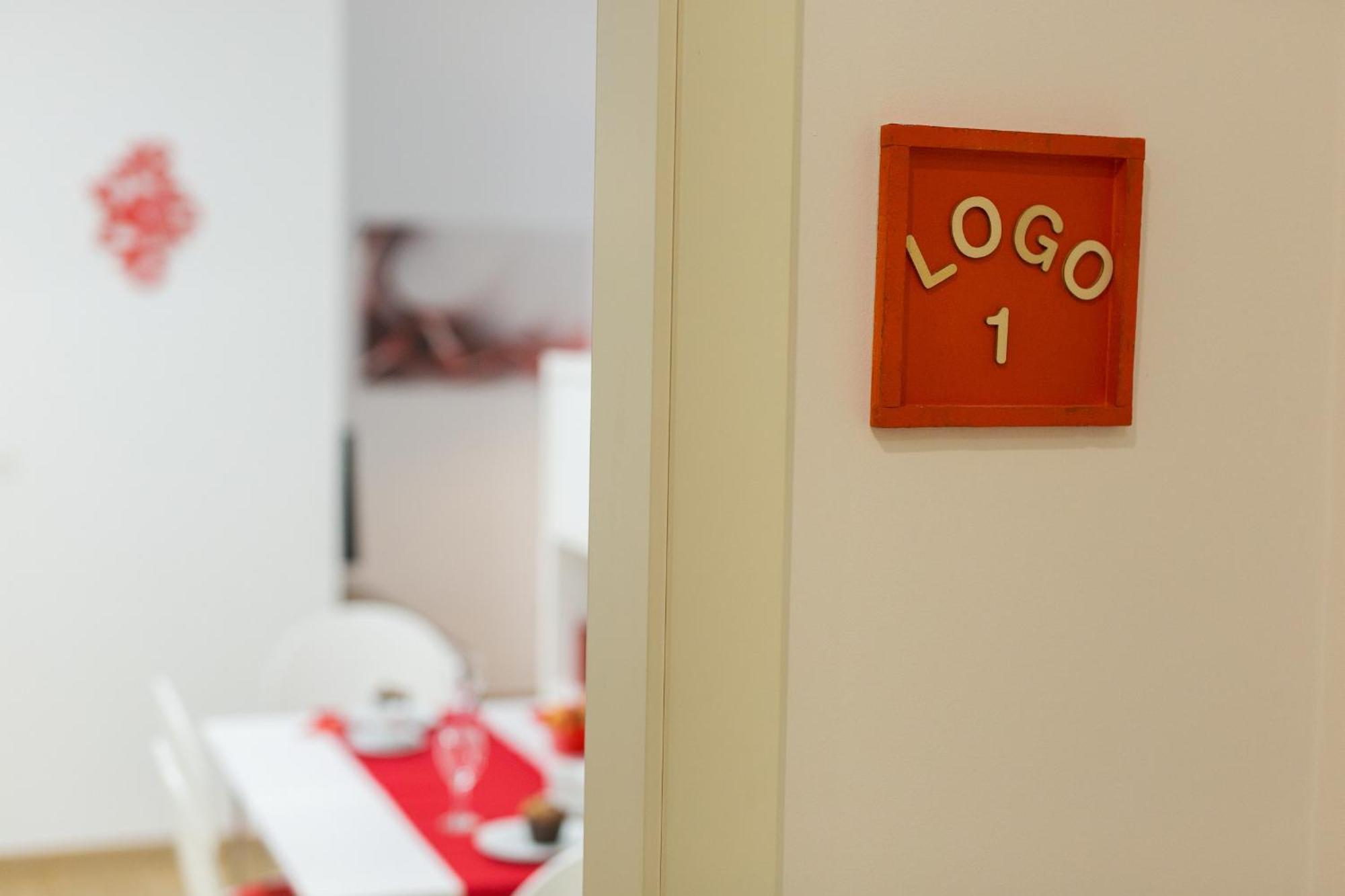 Logo Apartments 5 Min Walk To Main Square ザグレブ 部屋 写真